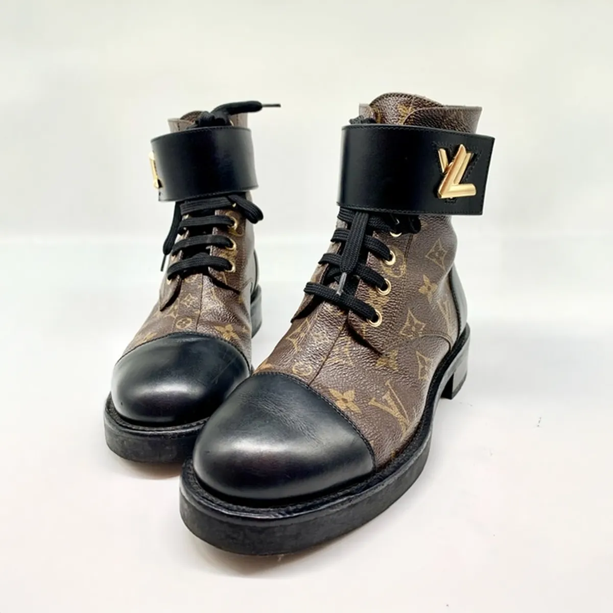 lavanderia a domicilio en lima de botas y botines louis vuitton